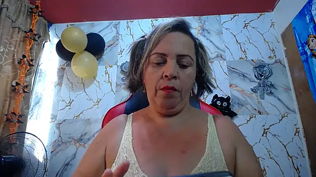 Snapshot of alina_maturehot chatting on October 25, 7:52 pm alina maturehot online show from October 25, 7:52 pm