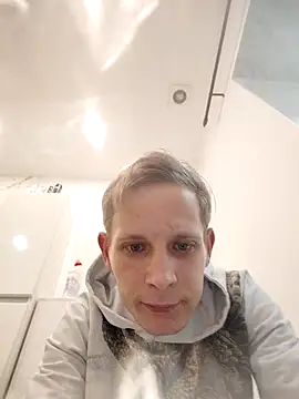 Snapshot of Kamilll94@xh chatting on November 16, 5:51 pm Kamilll94xh online show from November 16, 5:51 pm