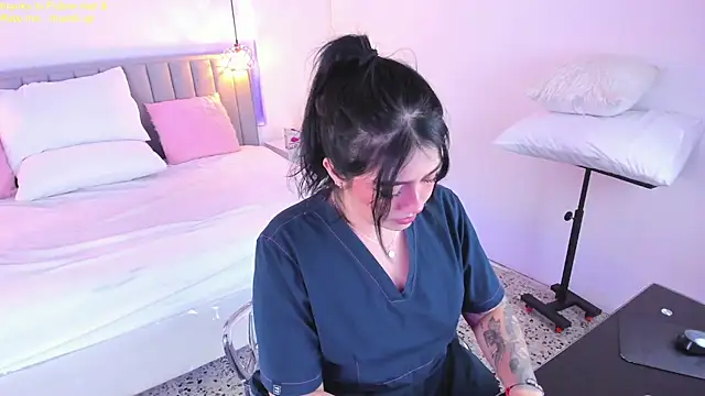 isolari  online show from January 8, 4:23 am