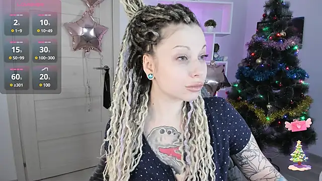 Snapshot of HoneySallyMoore chatting on December 14, 5:47 pm HoneySallyMoore online show from December 14, 5:47 pm