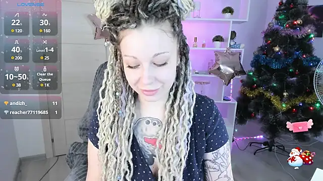 Snapshot of HoneySallyMoore chatting on December 25, 7:56 pm HoneySallyMoore online show from December 25, 7:56 pm