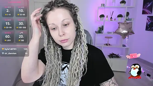 Snapshot of HoneySallyMoore chatting on January 24, 11:45 pm HoneySallyMoore online show from January 24, 11:45 pm