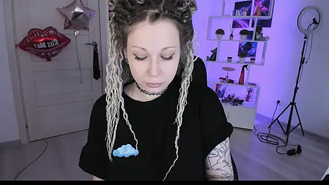 Snapshot of HoneySallyMoore chatting on September 14, 12:26 pm HoneySallyMoore online show from September 14, 12:26 pm