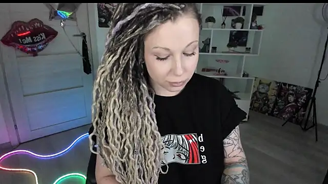 HoneySallyMoore online show from March 29, 6:52 pm