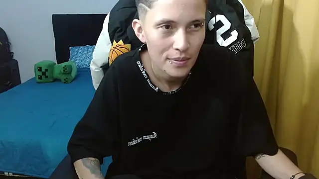 duo peludoo online show from May 18, 3:13 am