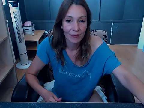 hannaha online show from June 4, 11:49 am