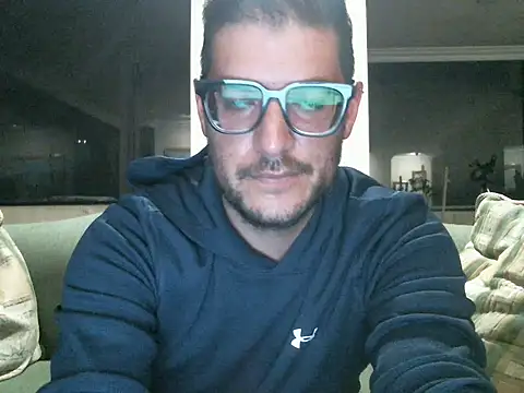 quitomanec online show from May 18, 5:46 am