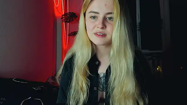 Alexa Pirs online show from March 7, 8:44 pm