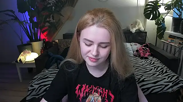 Alexa Pirs online show from March 18, 3:15 pm