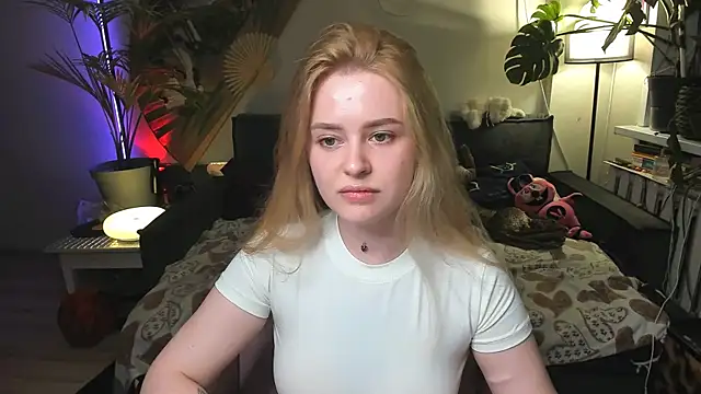 Alexa Pirs online show from May 16, 7:56 pm