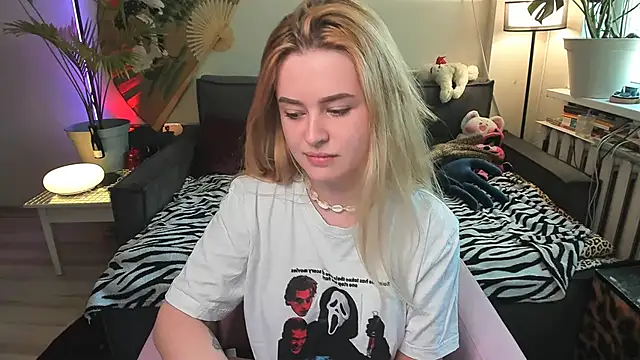 Alexa Pirs online show from June 12, 6:23 am