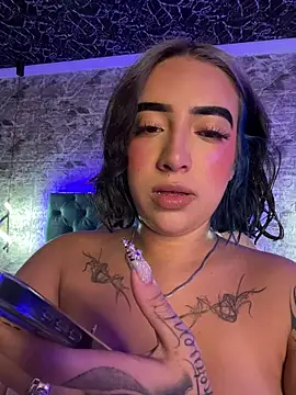 Snapshot of Scarlett-LS chatting on March 5, 2:29 am Scarlett-LS online show from March 5, 2:29 am