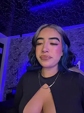 Snapshot of Scarlett-LS chatting on March 18, 2:58 am Scarlett-LS online show from March 18, 2:58 am