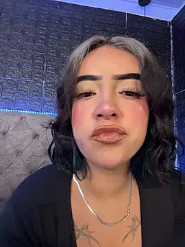 Snapshot of Scarlett-LS chatting on March 19, 2:37 am Scarlett-LS online show from March 19, 2:37 am