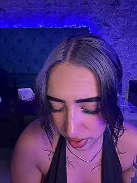 Snapshot of Scarlett-LS chatting on March 21, 8:19 am Scarlett-LS online show from March 21, 8:19 am