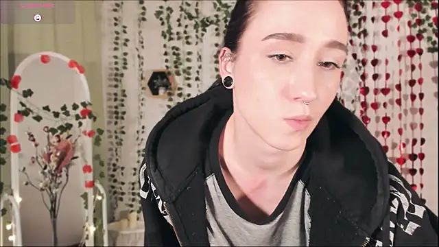 Snapshot of Smoke_of_soul_ chatting on February 13, 7:21 pm Smoke of soul  online show from February 13, 7:21 pm