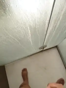 Snapshot of henri69 chatting on March 30, 2:56 am henri69 online show from March 30, 2:56 am