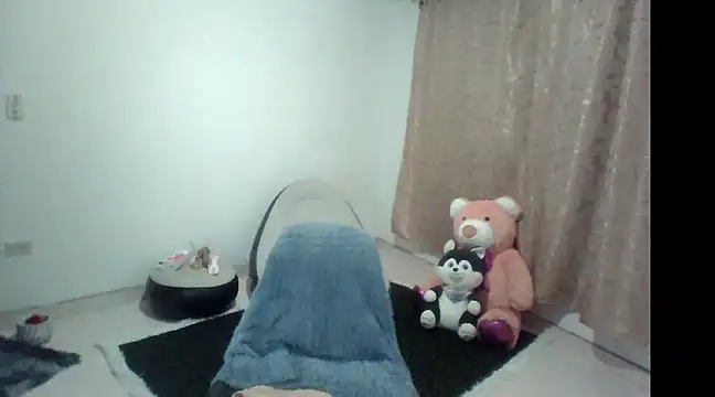 Hanna latinaa online show from March 7, 12:04 am