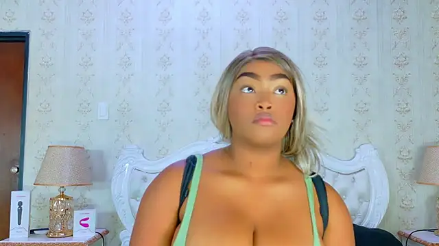 TianahGlow online show from September 22, 8:11 pm