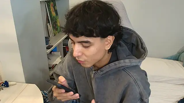 salvatore montt online show from October 17, 7:11 am