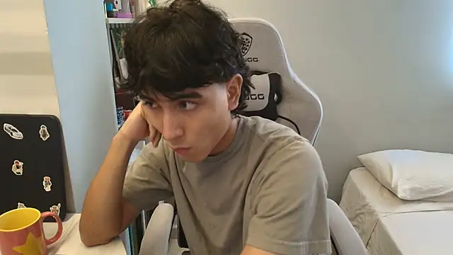 salvatore montt online show from October 17, 9:17 pm