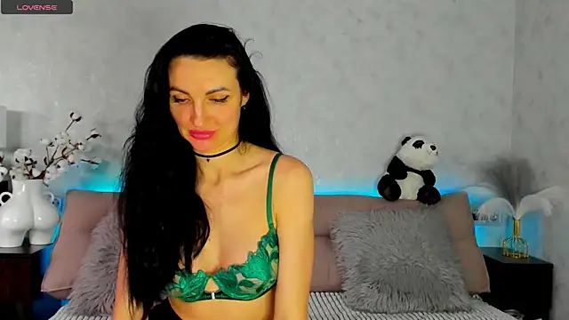 Snapshot of Tina_Mart chatting on April 23, 12:29 pm Tina Mart online show from April 23, 12:29 pm