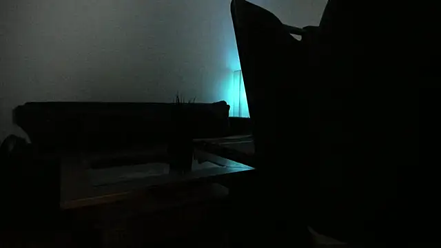 Snapshot of molicaremolicare chatting on October 23, 9:02 pm molicaremolicare online show from October 23, 9:02 pm