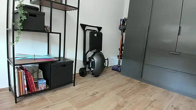 molicaremolicare online show from July 28, 12:34 pm