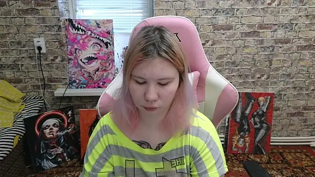 Little kitsune1707 online show from January 8, 8:38 am