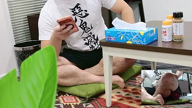 YARASERO-kun online show from November 13, 8:57 am