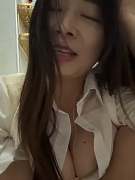 Snapshot of jinj-a chatting on March 3, 6:01 pm jinj-a online show from March 3, 6:01 pm