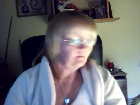 Violet5364 online show from March 1, 9:04 pm