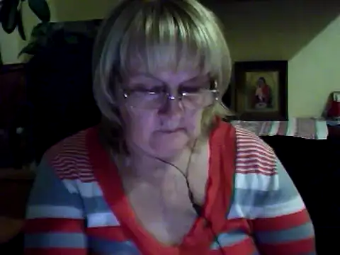 Violet5364 online show from November 1, 3:36 pm