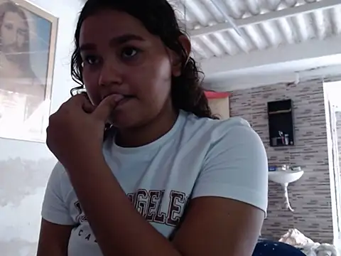 Snapshot of chelo_hot23 chatting on February 26, 8:22 pm chelo hot23 online show from February 26, 8:22 pm