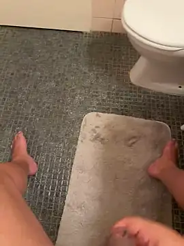 Snapshot of Sex-10-10 chatting on September 27, 11:59 am Sex-10-10 online show from September 27, 11:59 am