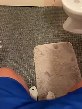 Snapshot of Sex-10-10 chatting on October 3, 10:12 am Sex-10-10 online show from October 3, 10:12 am