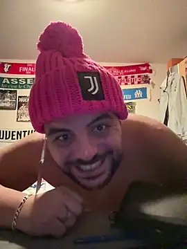 Snapshot of Sex-10-10 chatting on November 1, 9:28 pm Sex-10-10 online show from November 1, 9:28 pm