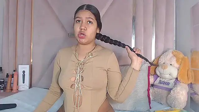 EvansDarling online show from December 3, 11:52 am