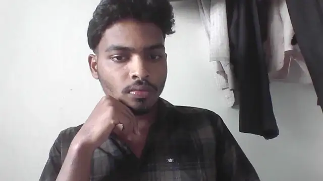 Snapshot of Harsh424242 chatting on February 25, 6:09 pm Harsh424242 online show from February 25, 6:09 pm