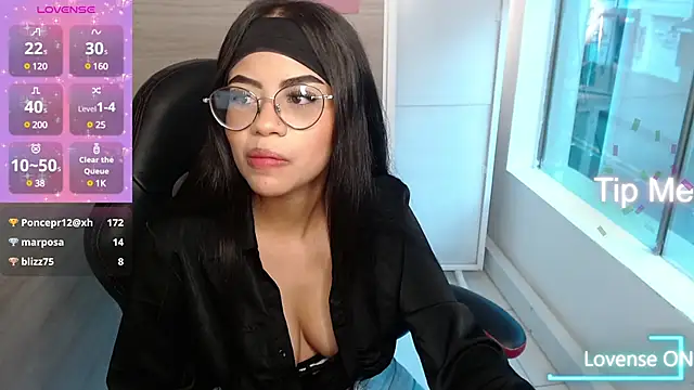 Sussan love01 online show from March 6, 8:05 pm