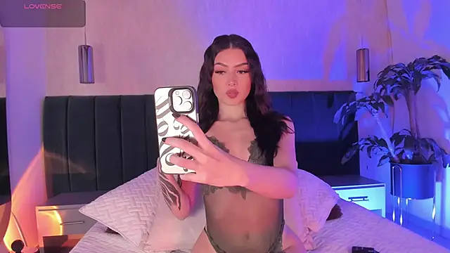 Giselle royy online show from January 9, 6:21 pm