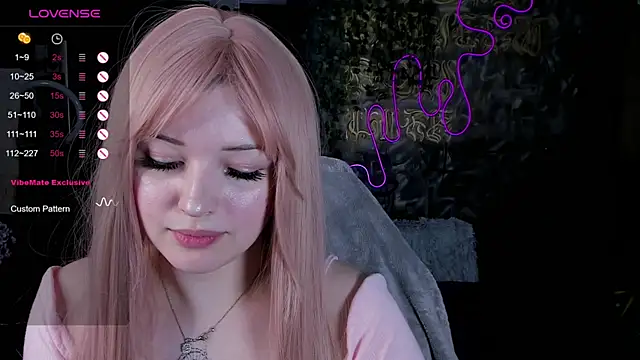 Snapshot of Hazbin_Hotel chatting on February 16, 4:32 pm Hazbin Hotel online show from February 16, 4:32 pm