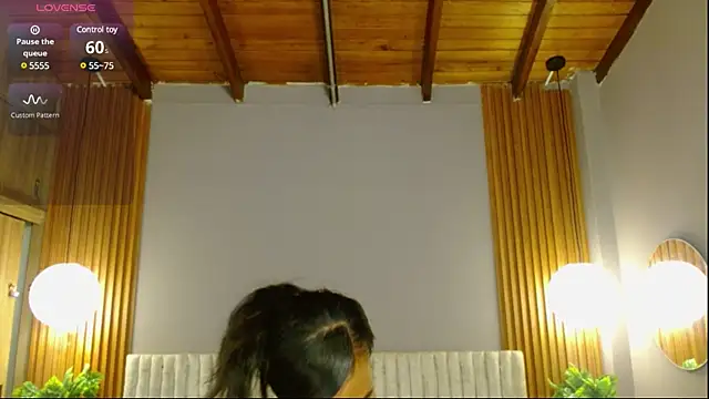 Snapshot of TianaSky chatting on March 22, 8:04 pm TianaSky online show from March 22, 8:04 pm
