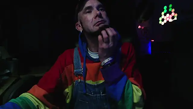 Snapshot of TommyDoggg chatting on February 11, 8:37 am TommyDoggg online show from February 11, 8:37 am