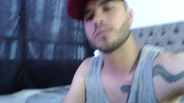 Snapshot of aczino_vel chatting on February 15, 9:37 pm aczino vel online show from February 15, 9:37 pm