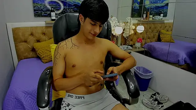 Estiv18  online show from September 15, 2:33 am