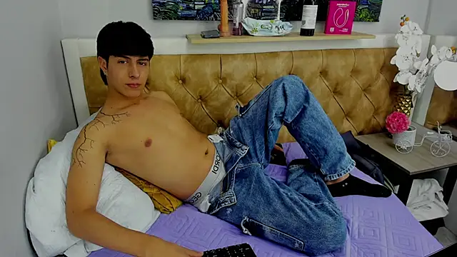 Estiv18  online show from September 21, 2:13 am