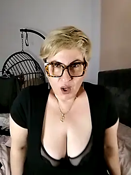 Snapshot of Pumabionda chatting on March 17, 8:51 pm Pumabionda online show from March 17, 8:51 pm