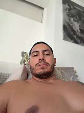 owen-pierces online show from June 21, 10:01 pm