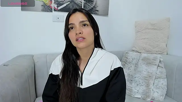 Snapshot of sarita_bigbooty_ chatting on March 1, 3:53 am sarita bigbooty online show from March 1, 3:53 am